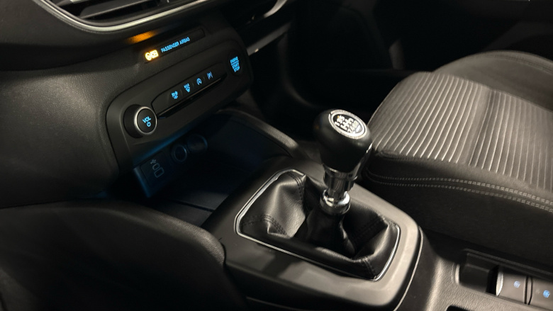 Ford Focus 1.0 EcoBoost Hybrid mHEV 155 Titanium 5dr Petrol Hatchback